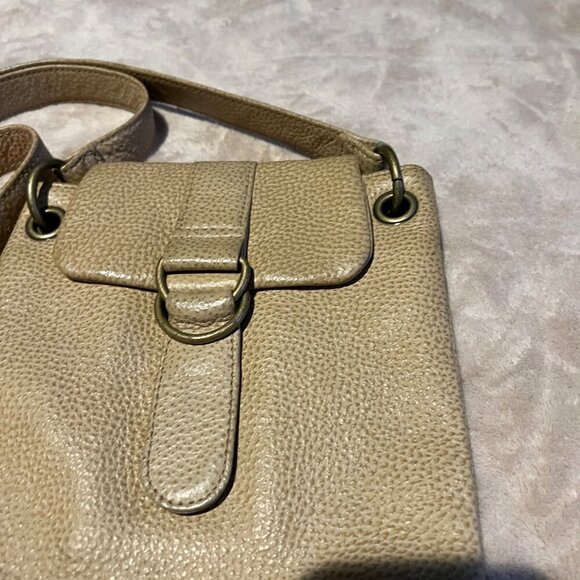 HOBO International Tan Pebble Leather Top Zip Pocket Crossbody Adjustable Strap - Picture 2 of 13